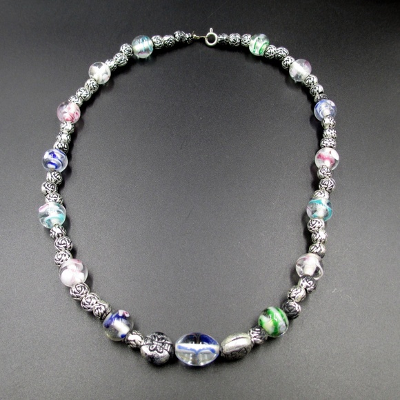 16 Inch Silver Rose Beads & Glass Beads Necklace - Picture 2 of 6